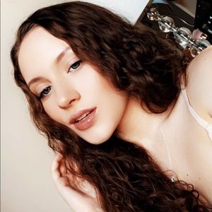 Meet your Posher, Kylee